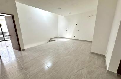 Casa en Venta de Oportunidad en Vía Cumbres Cancún – 4 Recámaras, 2 Niveles