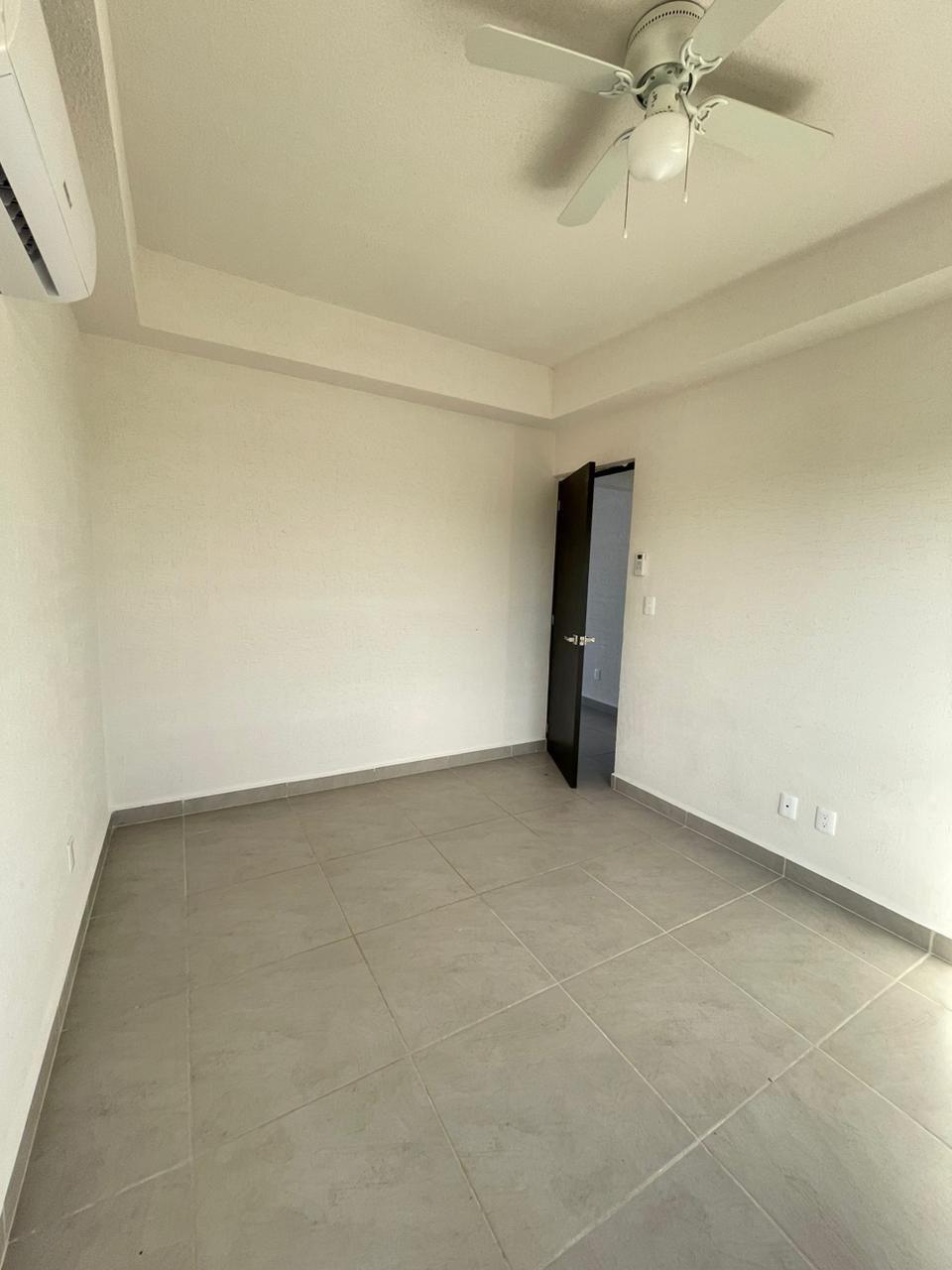 Departamento en Venta en Fraccionamiento Izamal Sur Cancún | 3 Recámaras y Alberca