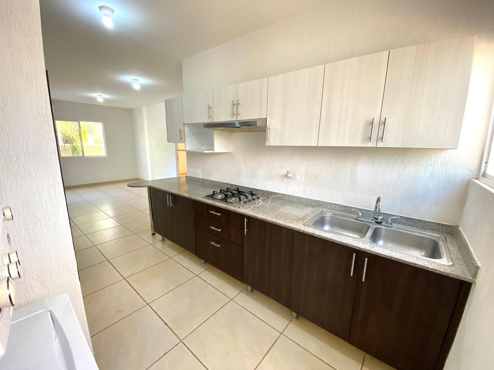 Beautiful Apartment for Sale in Jardines 4 – 2 Bedrooms, Pool View