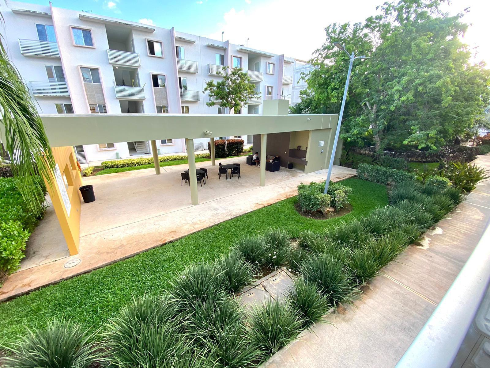 Beautiful Apartment for Sale in Jardines 4 – 2 Bedrooms, Pool View