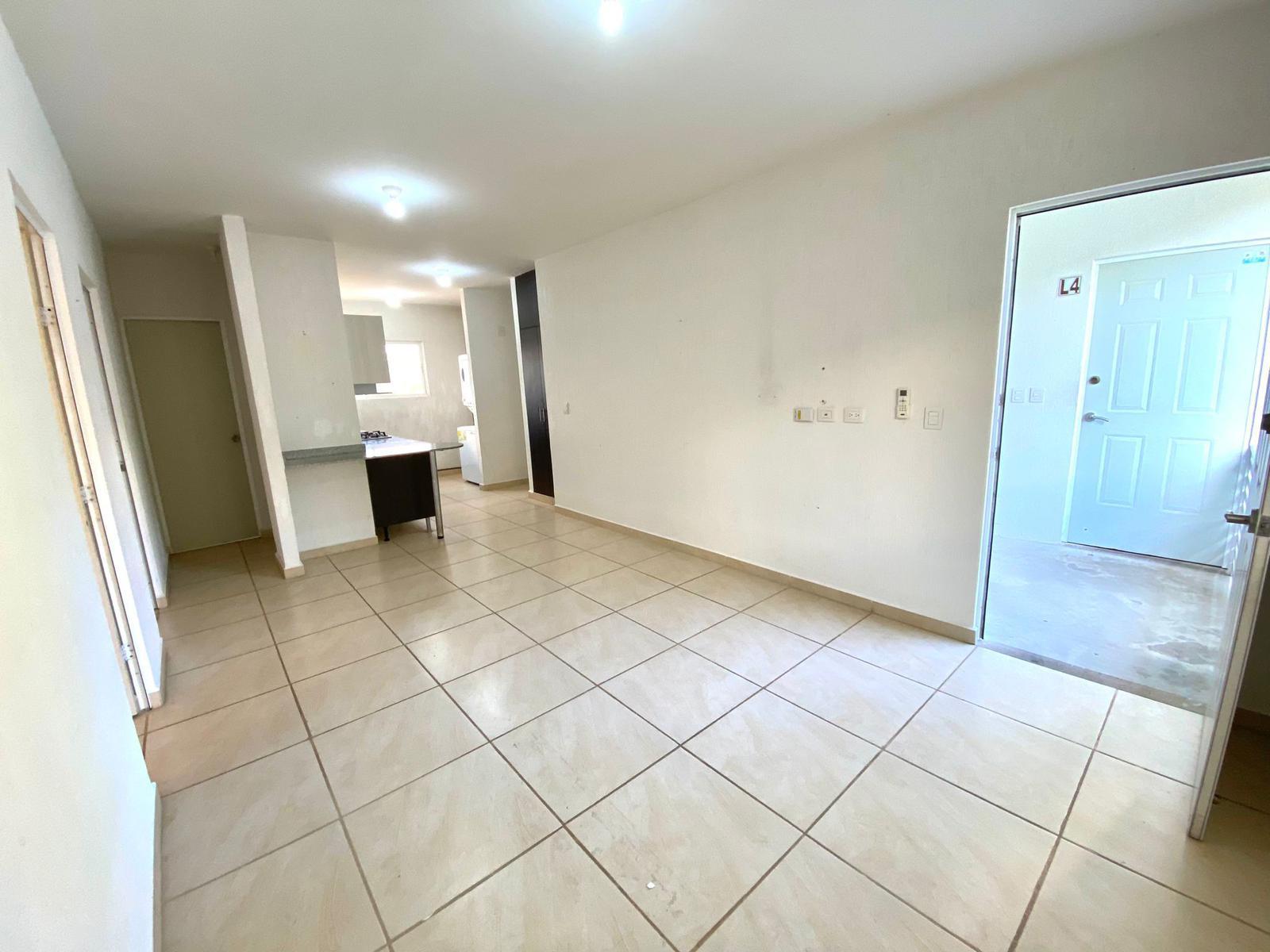 Beautiful Apartment for Sale in Jardines 4 – 2 Bedrooms, Pool View
