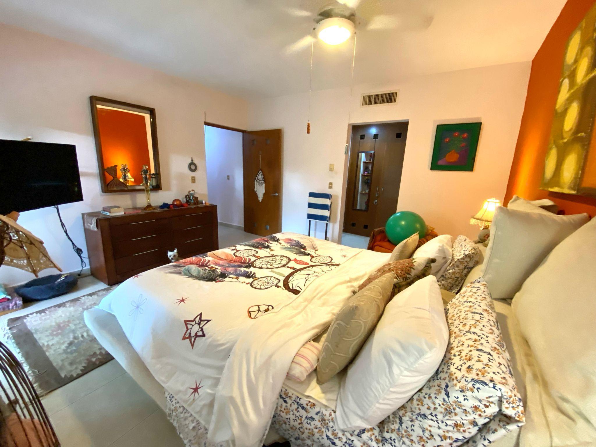 Vendo hermoso departamento en Condominio La Vista, El Table Cancún, con 3 recámaras y vista a la alberca