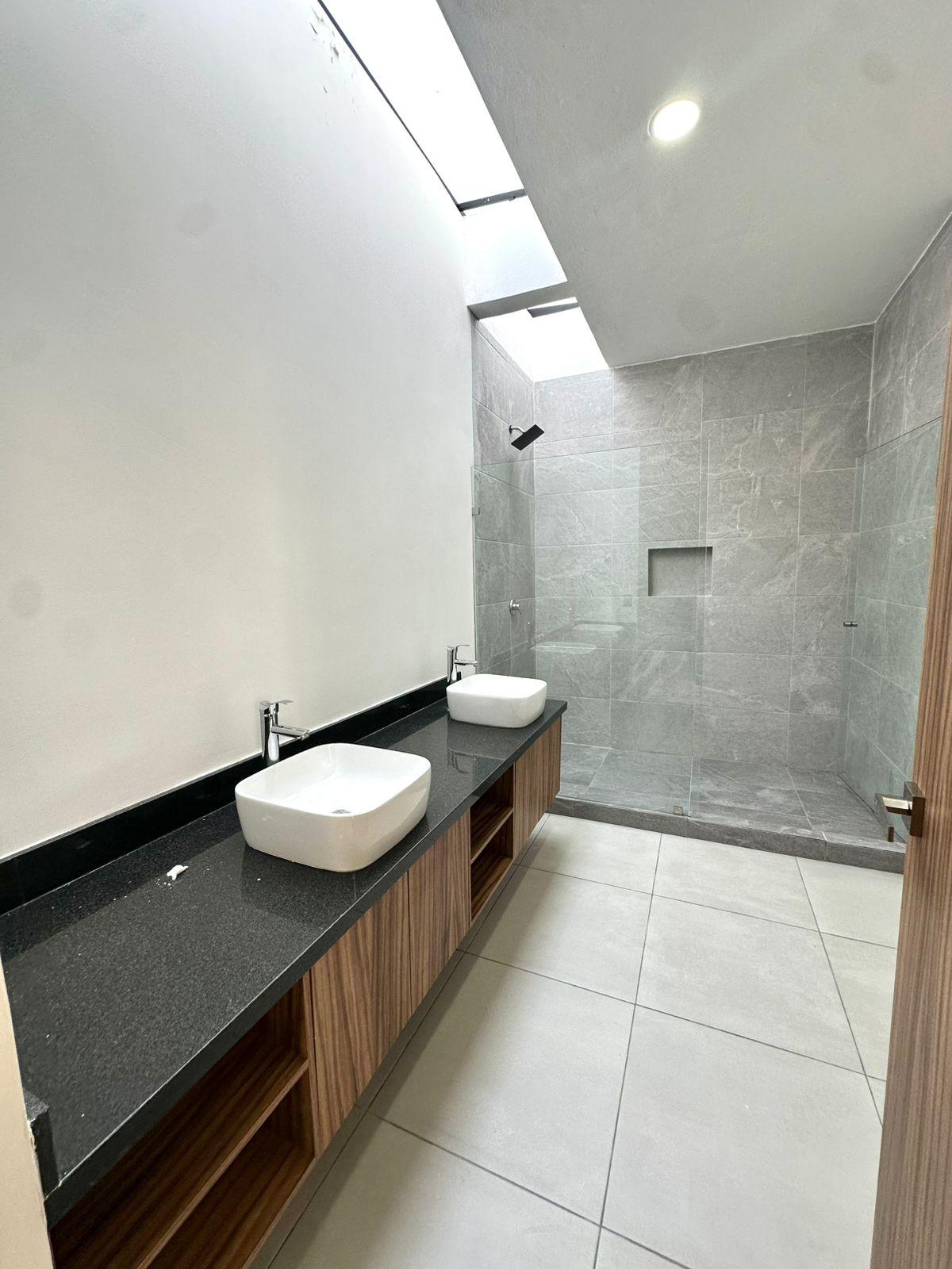 Vendo hermosa casa moderna de 2 niveles