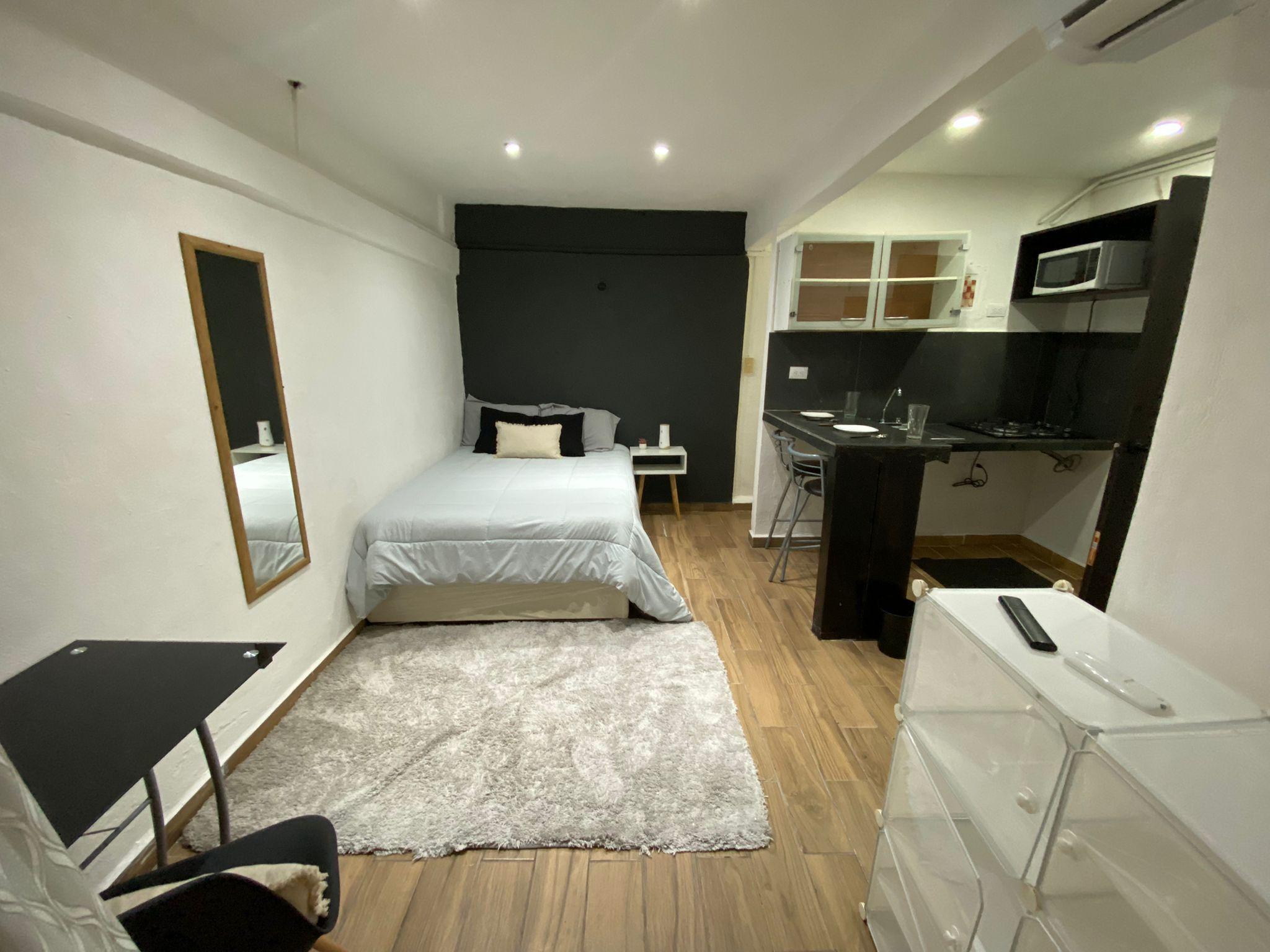 Loft Amueblado en Renta en SM 50 Cancún con Servicios Incluidos y Patio Privado