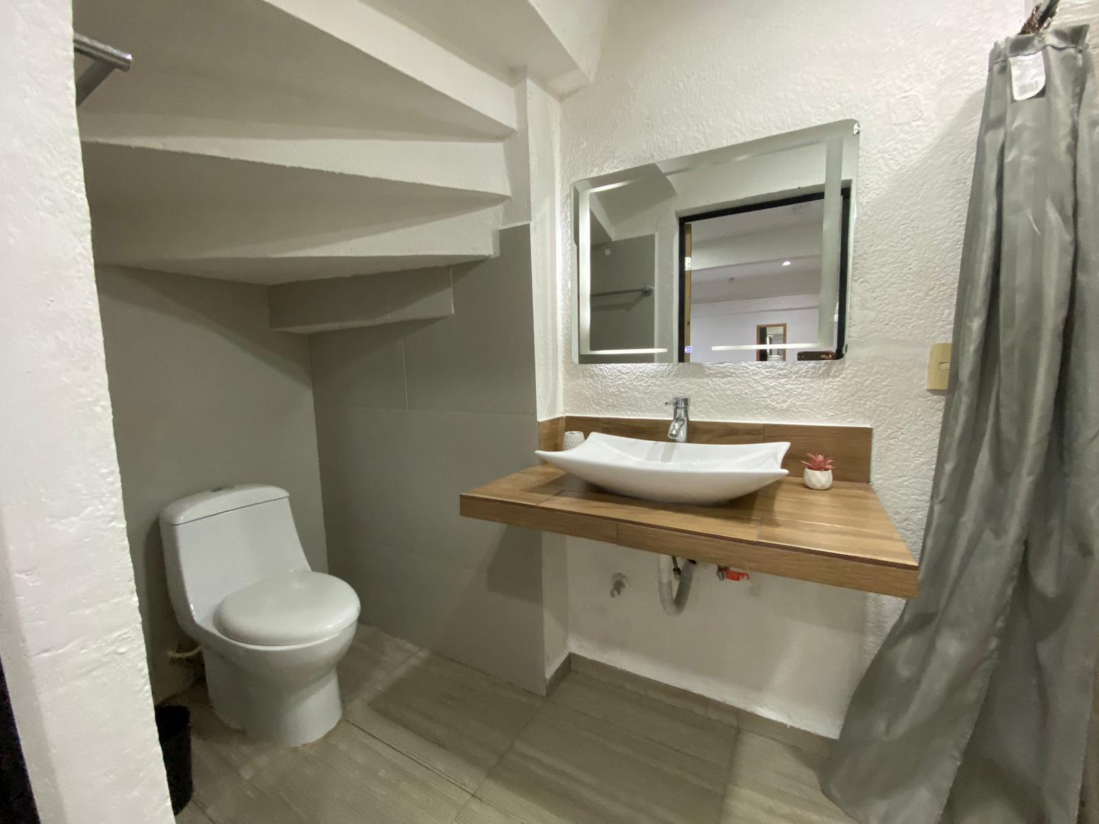 Loft Amueblado en Renta en SM 50 Cancún con Servicios Incluidos y Patio Privado